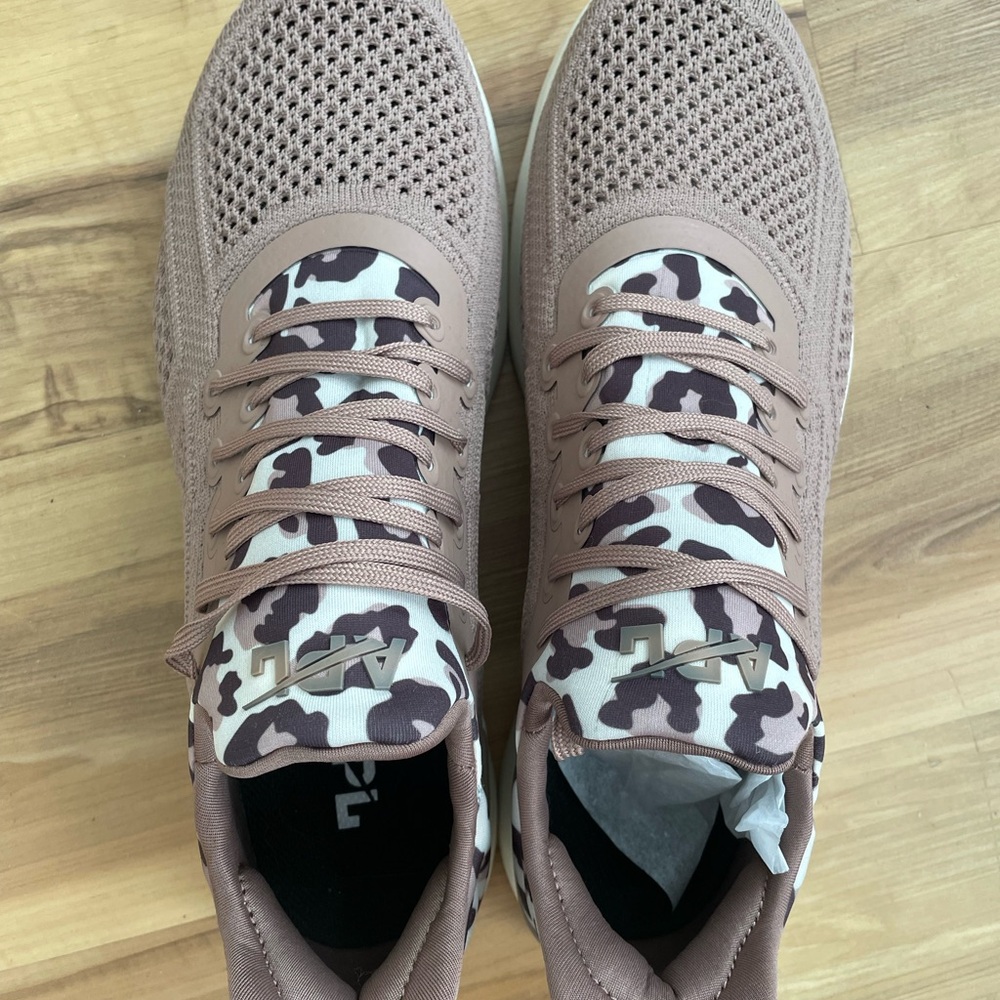 APL TechLoom Tracer Women’s Almond/Pristine/Leopard